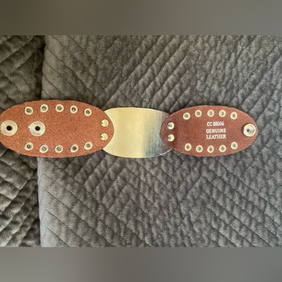 Silver Tone And Leather Bracelet. - Picture 2 of 8